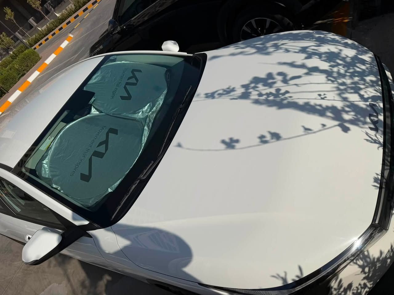 كيا K4  خليجي -٢٠٢٥ وكالة نيم ماشية ١٠،٠٠٠
بدون اي حادث عدا شخط بدعامية وشخط نقطة بلباب حصوة بلطريق سونارهه موجود - بيهه بعد تبديلتين دهن مجانية مواصفات بيسك تجي سويج - حساسات - قطعتين تبريد - شاشة متصلة وكاميرا -لد نهاري - محرك ٢٠٠٠ سيارة بعدهه بنايلونهه - رقم اربيل - مكانهه بغداد - سعر قفل ١٨٠ ورقة قفل من الاخير 

رقم هاتف ***********
