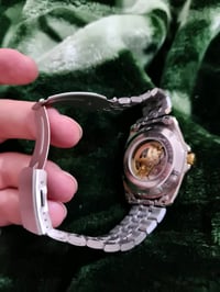 ساعة جديدة • اوتوماتيك • مجال اشوي
