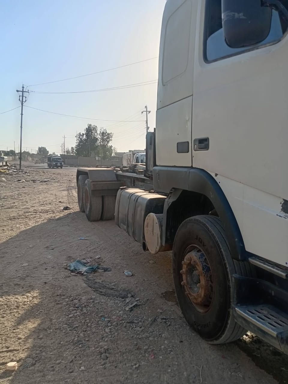 فالفو رافعة حاويات موديل ٢٠٠١ كير ٣في ٣ مكينة ٤٦٠رقم اربيل مكانها بغداد السياحي  بدون جهاز بس شاصي او كاملة ***********
