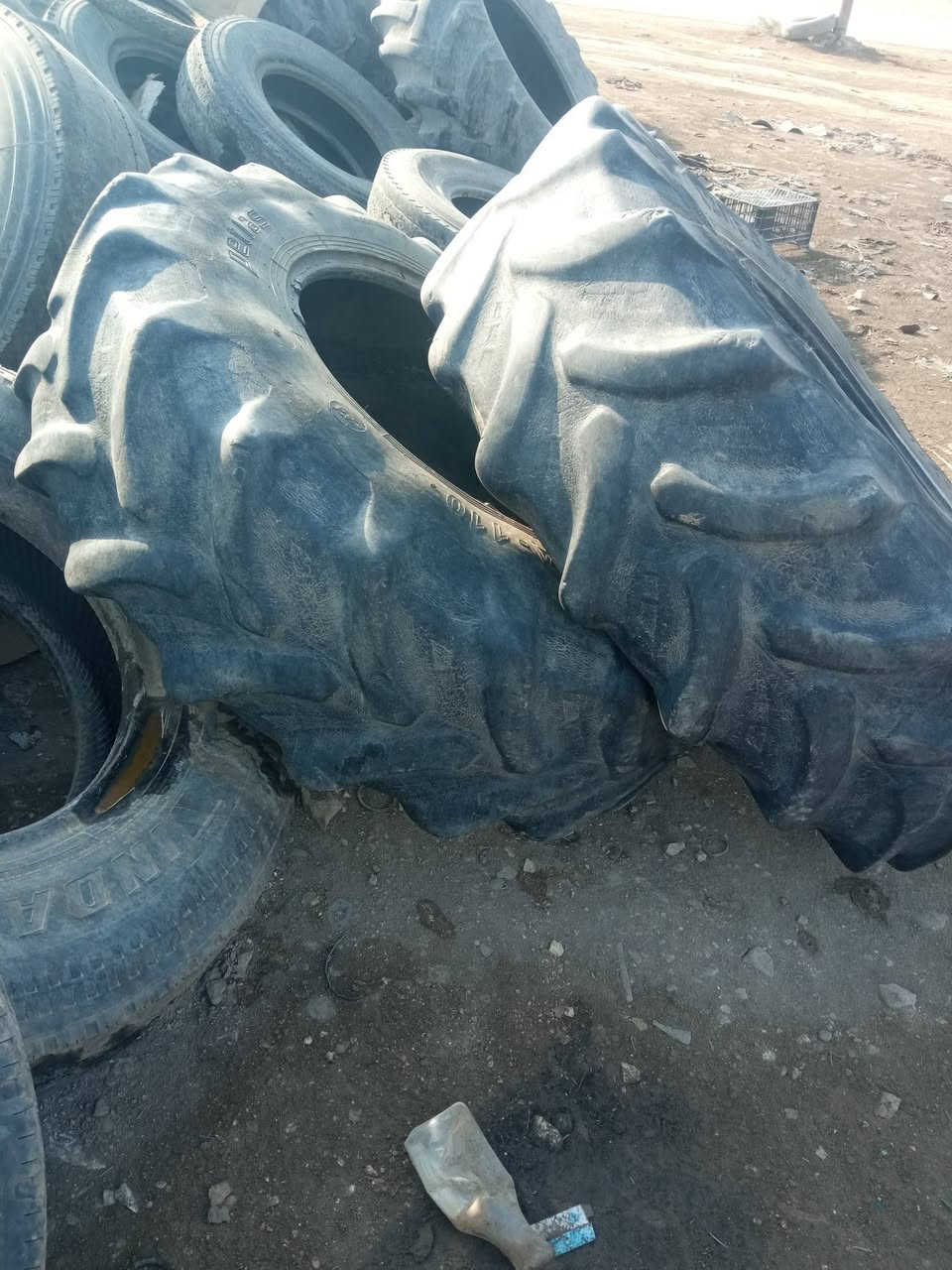 تايرات • ٢٨/٨٥/٤٢٠