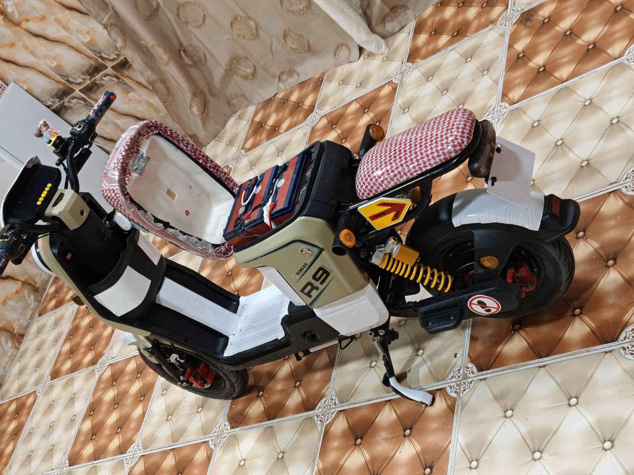 2026 للبيع حارثه شارع المسحب ***********

