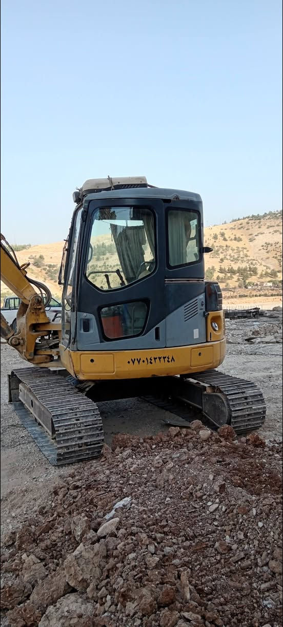 حفارة للبیع
كوماتسو حجم 78 جاهز للعمل
مودیل 2004  رقم السلیمانیة بٳسمی
4كیلة  40cm,60cm,80cm,100cm
1 دقاق
عنوان السلیمانیة
***********
