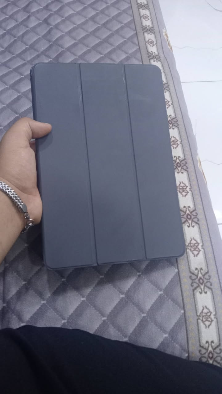 السلام عليكم من رخصة الادمن ريدمي باد 2 للبيع جهاز نضيف جداً قبل شهرين اخذته اريد ابيعه السعر 245 الف بي مجال قليل كلش العنوان بغداد الدوره للاتصال ***********
