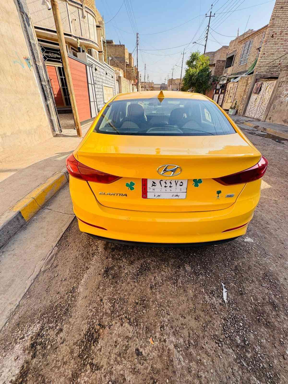 السلام عليكم انتره موديل 2017صوره الحادث بالمنشور  سياره ليبر واحد محرك 2000 دوش كير ايتي كامره حساسات  لادارات تخم تاير حداديه جديده تبريد شغال تحكم ستيرن جيهتين شاشه جبيره  منظومه غاز مكاني بغداد رقم تلفون ***********

نص مكتوب في الصور:
- BIDCARS