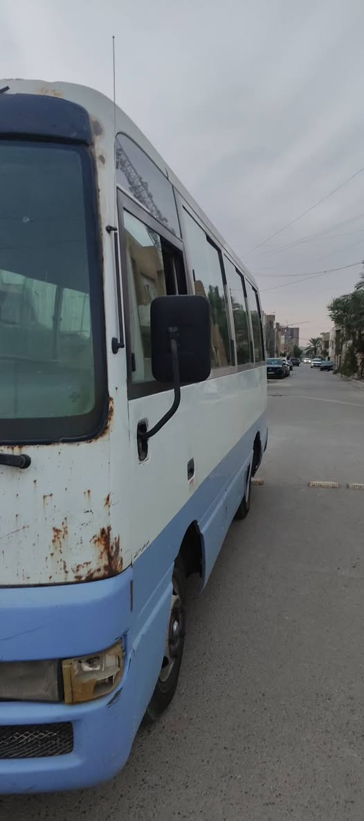 نيسان ٢٠٠٢ • ورقه • بغداد