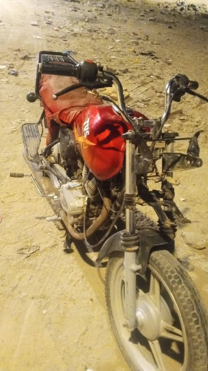 سلام عليكم بوكسر لبيع محوره مكينه ستوته اوراق العنوان بصره ابو الخصيب السعر 350 وبيه مجال قليل الرقم ***********
