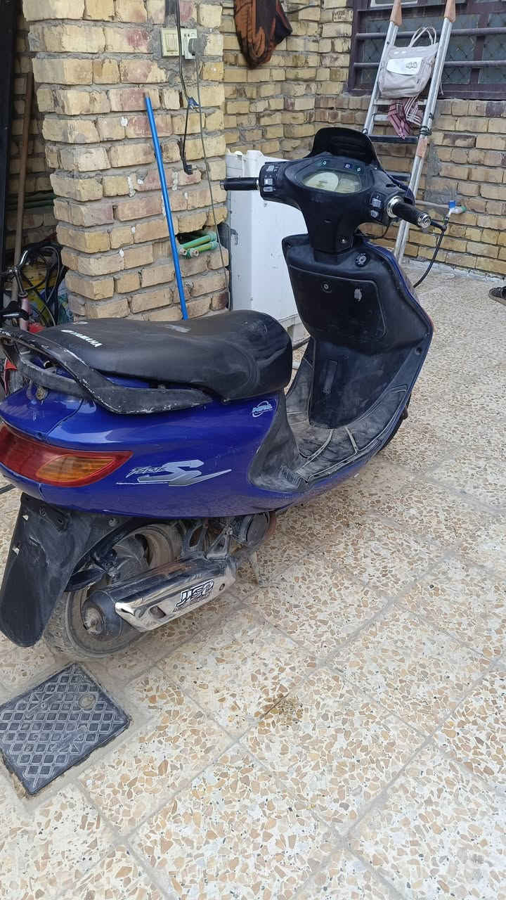 السلام عليكم دراجه فراشه فحل دسك للبيع دراجه فول سلف هندر اشاير لايت هورن دبلات كلها شغاله السعر خاص والشراي هاذا رقمي *********** مكاني الحمزه الغربي
