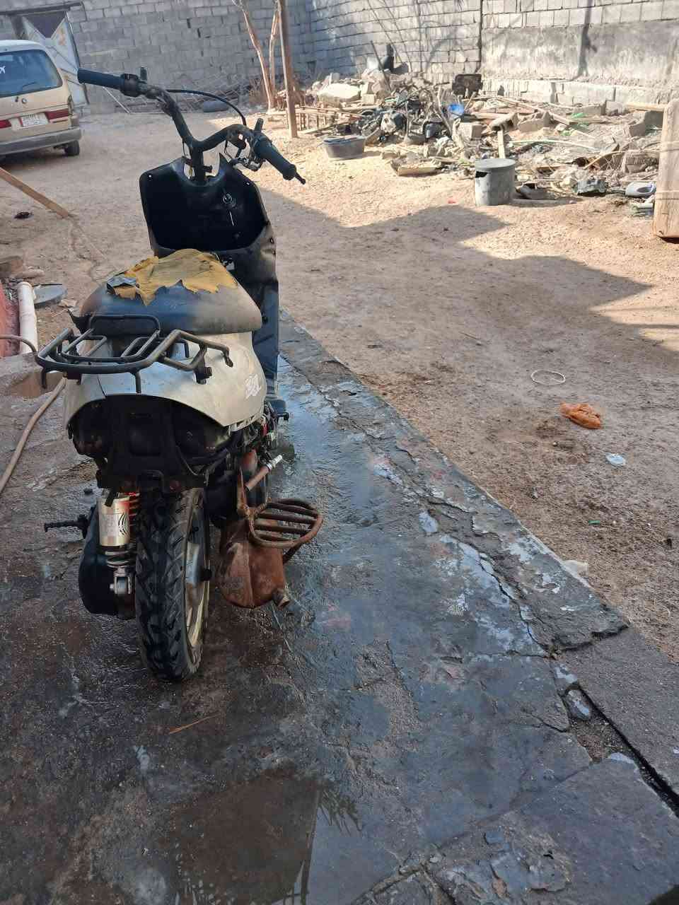 سلام عليكم 9 زروف دراجه حلوه مكينته ناعمه مابيه صوت اكسل دراجه ابيع ع حطتها مابيه كفرات مكاني البصره المطيحه السعر 175 ***********
