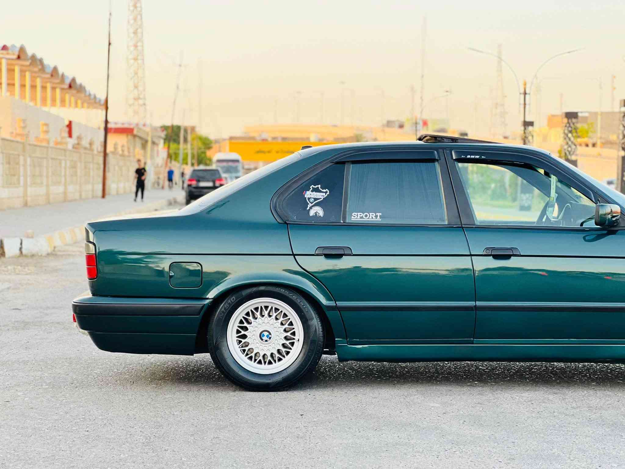 للبيع BMW 525i
حجم 525i اصل
 موديل 92
 محرك مسكر فانوس
 كير اوتماتيك
كير ومحرك شرط
رقم اربيل تحويل مباشر
 بجم عريض 
 تخم تاير جديد
 حداديه جديده 
فتحه سلايت
 تبريد شغال
سنترلك تقفيل
غرفه جديده 
بطاين 4 جديد
 كهربائيات مكفوله كلها شغاله
 كشنات جلد
 السياره مال جناي احلى من الصور
مكان السياره تكريت 
السعر 65 وبيه مجال
للستفسار ***********
