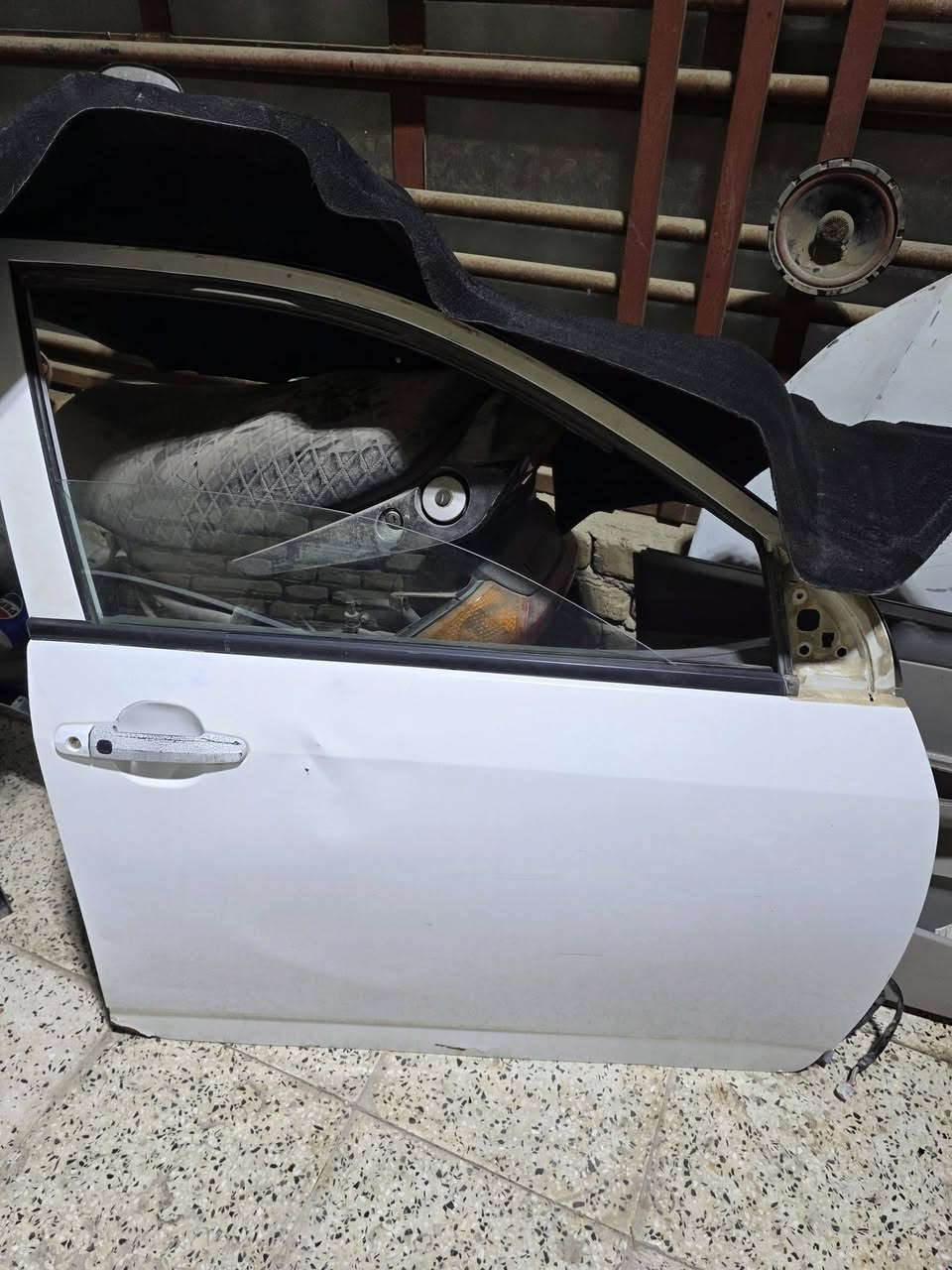 السلام عليكم متوفر بيبان السايق و الصدر و البنيد بيوايدي G3 13 نضافه شوفت عينكم البيبان هنة وبطاينهن كاملات سعر القطعه على ٥٠ الف عنوان كربلاء طويريج ام الهوى 
رقم التلفون 
***********
