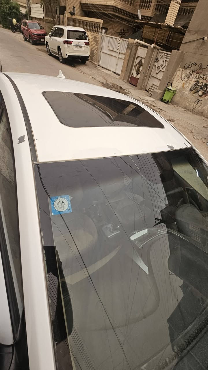 ضررها موضح بالصور البنيد ما مصبوغ وضربة بالجاملغ الخلفي
والسونار موجود 

المكان بغداد البياع السعر ٩٠ وبيها مجال للشراي 

***********
