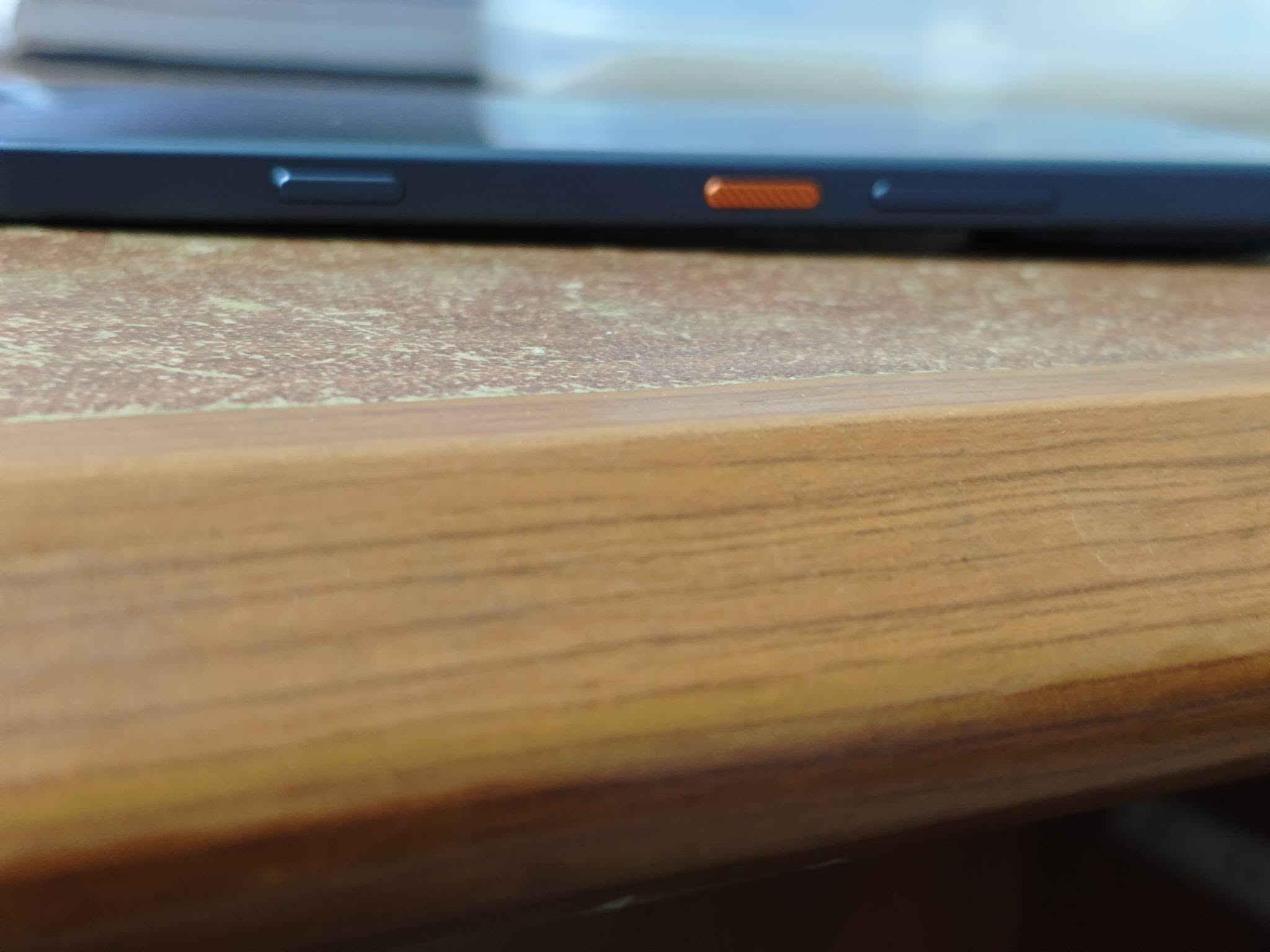 السلام عليكم جهاز تكنو بوفا 8 برو ذاكرة 256-8
جهاز جديد بعده استخدام شهر تقريباً تلفون ثانوي 
كامل ملحقاته 
مواصفاته معروفه معالج كلش قوي يشغل 144 فريم ببجي 
وبقية الالعاب كلش قوي وممتاز 

مكاني بغداد الكرخ 

السعر 575 بيه مجال بسيط 
***********
