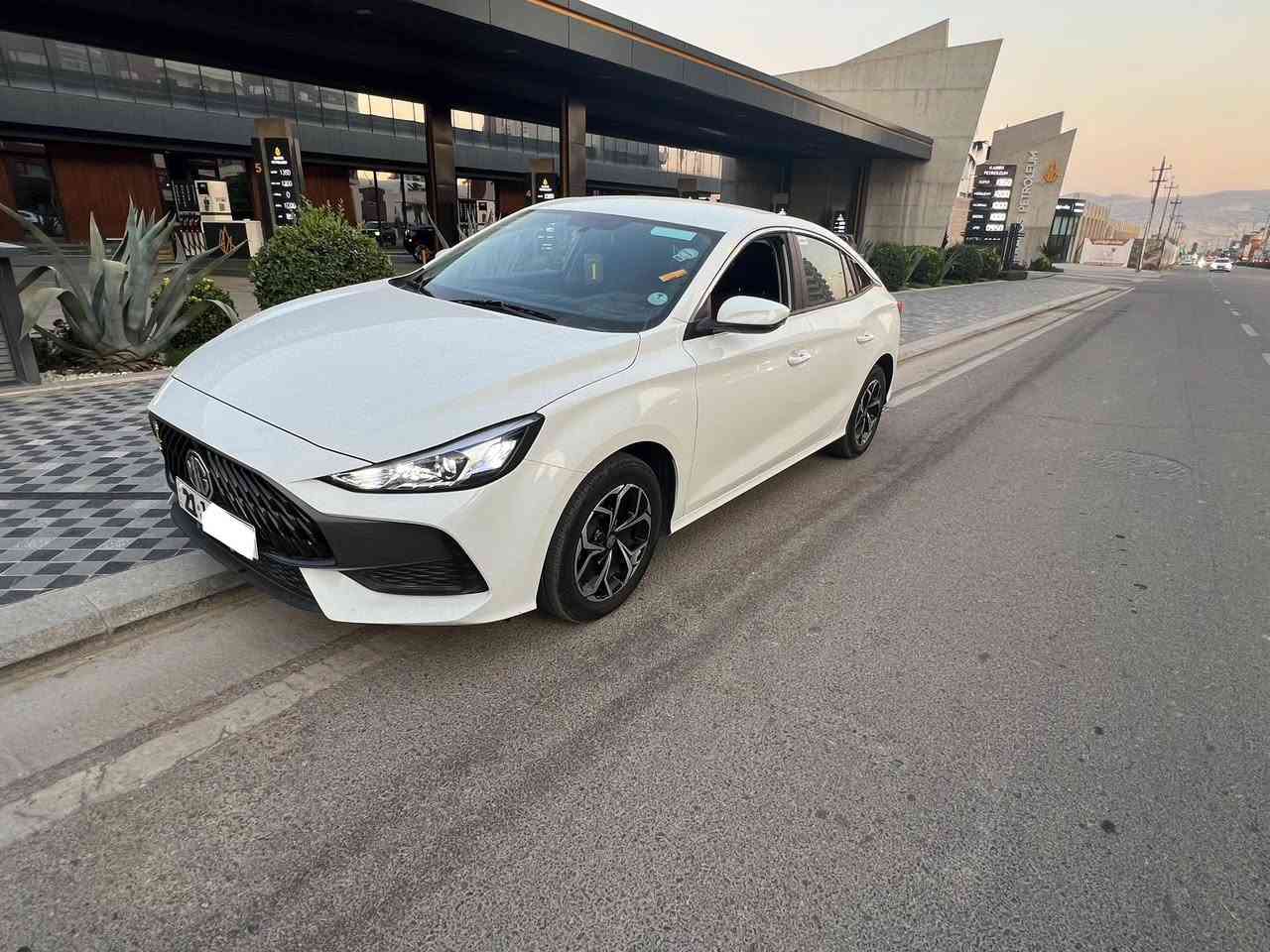 Mg gt  2025 
13000 km 
بۆیاخ تەنک 
کامل جوانکاری 
1  PDR هەیە 
 ***********

