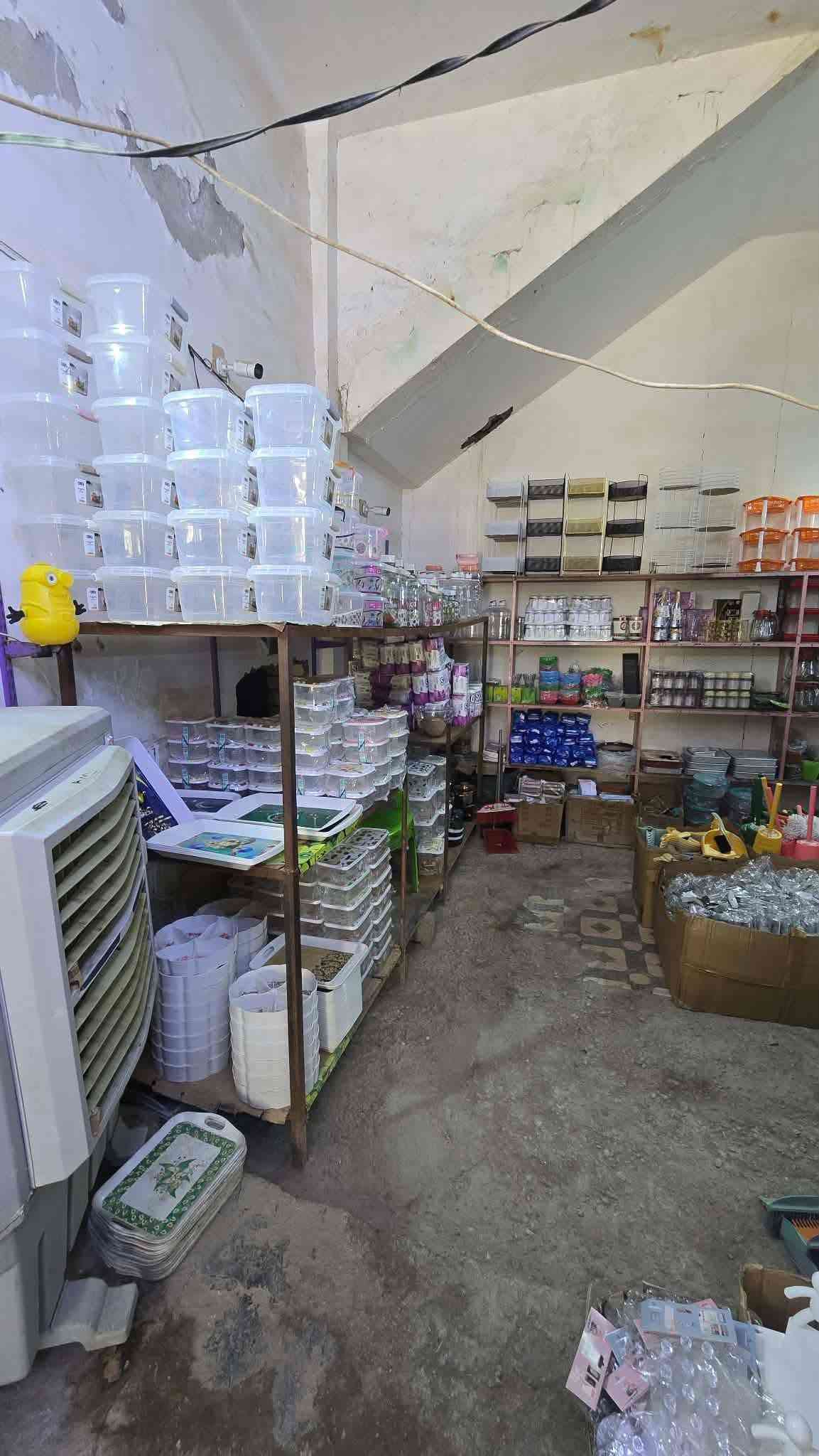 اني مكلف بلنشر رقم صاحب المجمع بلمنشور 
يا الله فرصه ذهبيه لا تعوض  🔥🔥🔥🔥🧿🪬
ملاحظة المجمع ايجار يعني مو للبيع فقط البضاعه 
فرصه عمل الي يريد مشروع مربح وشغال وناجح وما بي خساره ابد المجمع صارله 8 سنوات بي زبائن كلش هواي 
مجمع للبيع شغال وخير من الله سبب البيت الانتقال لغير محافظة مساحته 250 متر واجهة المجمع 6 محلات بي بضاعه خير من الله تجي كبل تشتغل 
متكون من كامرات عدد16 سستم كامل
ميوزه ورفوف ومخازن عدد 3 
سبلت كنتوري للحلويات والغذائيه 
مبردات عدد 2  بيج بي متابعين فوق ال16 الف اطي ويه المجمع
ميز حسابات وقوائم لبيع الجمله 
المجمع متكامل من كلشي ومعروف بالرميثه 
عنوان المجمع محافظة المثنى قضاء الرميثه حي العسكري شارع النقابة السايد واحد مقابيل الايذ اهل الجوادر ومنزل اسم البيج بالمنشور الرزق والعافيه للجميع أن شاءالله 🥰🥰😘😘
ملاحظه ما ابيع تصفيه المجمع شغال ابيع شلع الي يريد يسترزق الله ياخذه وبالعافيه للإستفسار *********** ابو علي

نص مكتوب في الصور:
- إضافة حالة...
- مجمع حاجة 1000 حاجه 500 للتسوق العائلي
- ١٦ ألف المتابعون ٠ يتابع ٠ ٩٧٩ منشورات
- مواد منزليه + مكياج + منظفات + غذائيه +حلويات مفروشت
- صحة/تجميل
- إعلان
- لوحة المعلومات الاحترافية
- إضافة إلى القصة
- الكل الصور ريلز المناسبات عمليات الذكر
- التفاصيل الشخصية
- Not specified
- التفاصيل
- بلا تقييم حتى الآن (٠ رأي)
