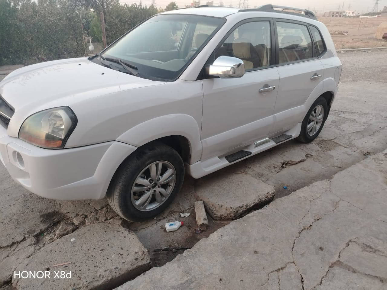 السلام عليكم
هونداي توكسون خليجي 2010  
رقم اربيل الدولي
 مكفولة من الصبغ عده كم شخطه بسيطة 
محرك حجم 2000 المرغوب 
كير محرك بشرط ما مفتوح بيها برغي 
منظومة غاز (80) لتر إيطالي
دوسات بلادي 
دوشمه أرضيات بلادية
يدات ومري نيكل بلادي 
مرايات شفط بلادي 
السيارة مسويلها سيرفس كامل ميعوزها شي 
كلشي جديد تايرات طخم جديد باتري كهربائيات وضع شركه 
السيارة بسمي شرط التحويل والغرامات والوكالة

السعر 120$ وبيها مجال 

عنوان اربيل قضاء كلك
***********0
***********
