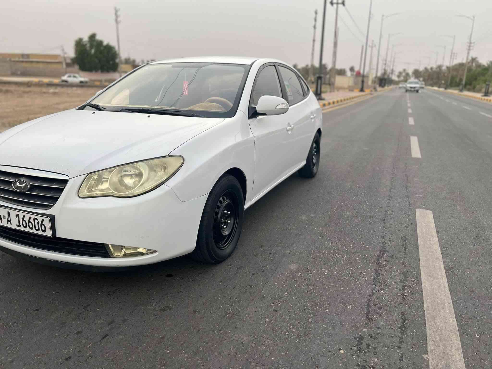‏السلام عليكم إل النترا موديل 11 خليجي سيارة جديدة كير ومكينه مكفولات 1600حداديه جديده سنويه جديده 2030تبريد ثلج تخم تاير كفاله عامه سابقن صارت بيها ضربه بالجنطه والباقي كفاله السعر83 وبيها مجال مكان السياره ميسان العماره***********
