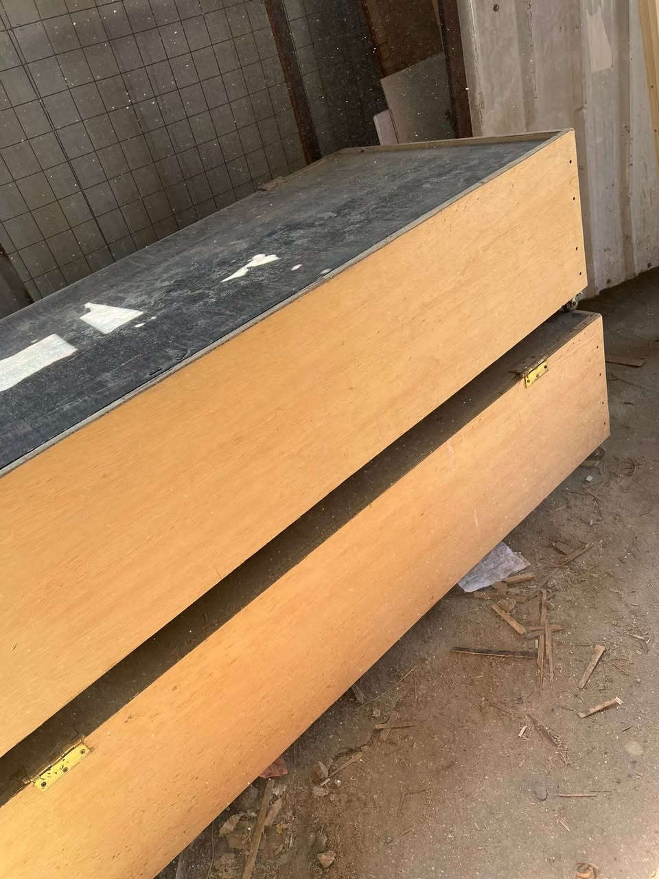 السلام عليكم چرابي اثنين ام صندوك شغل تفصال امانه الله 
سعرهن 125 اثنينهن 
***********

