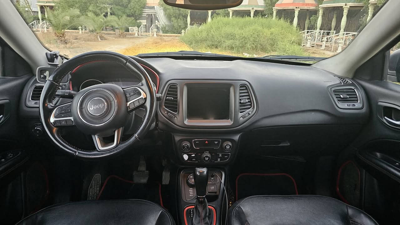 🚗 جيب كومباس تريل هوك (Jeep Compass Trailhawk) موديل 2020 للبيع
​اللون: سلفر تو كلر (Silver Two-Color)
​المحرك: 2400 سي سي (2.4L) - 4 سلندر
​المسافة المقطوعة : 72,000 كم فقط
​اللوحة : بابل، خصوصي (السيارة باسمي)
​الصبغ/الأجزاء المطلية: قطعة واحدة فقط
الحادث : سطحي + صور الحادث مرفقة بالمنشور
​الداخلية: مقاعد نصف جلد (عدد المقاعد: 5)
​الموقع: السماوة
​💰 السعر: ​145$
​📞 للاستفسار والتواصل: ***********
