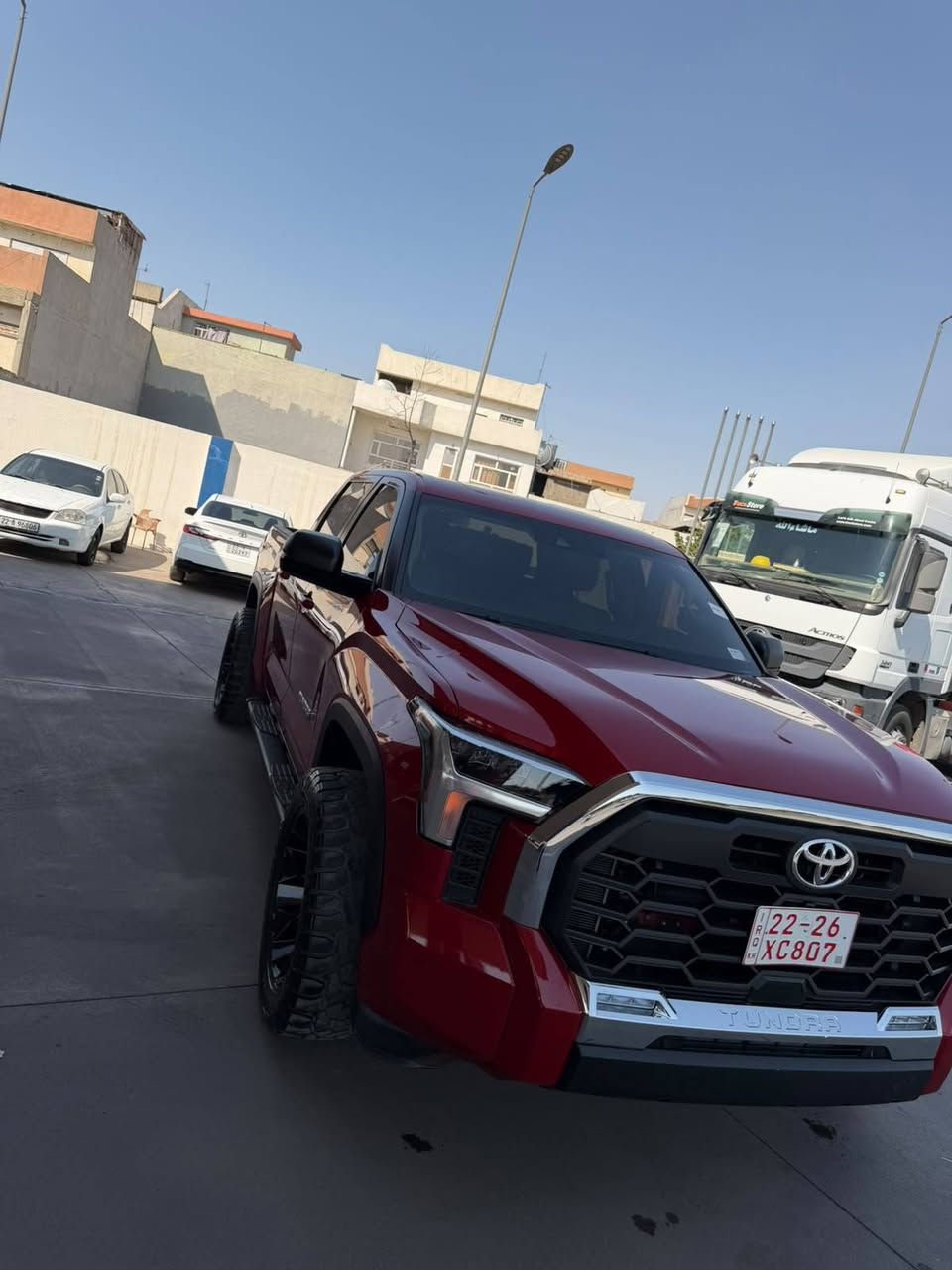 * 🚙 Toyota Tundra SR5 2024
* 🛻 Crew Cab
* 🔧 3.4L V6 Twin-Turbo
* ⚡ 389 حصان
* ⚙️ أوتوماتيك
* 🛞 4×2 دفع خلفي
* ⛽ بنزين
* 👥 5 ركاب
* 🔑 مفتاح موجود
* 🔴 أحمر
* 📏 37,986 ميل = حوالي 61,133 كم
* 💡 DRL + تبديل أوتوماتيكي للضوء العالي
* 📱 نظام تشغيل بدون مفتاح
* 🛡️ ESC + Traction Control
* 🛡️ Airbags أمامية + جانبية + ستائرية
* 🚗 نظام دعم الفرملة الديناميكي.
* سيارة بدون صبغ
* بدون رقم 
* ايرباك سيستم 
* السعر 325$ ورقة
* ا واتساب
☎️***********☎️***********
