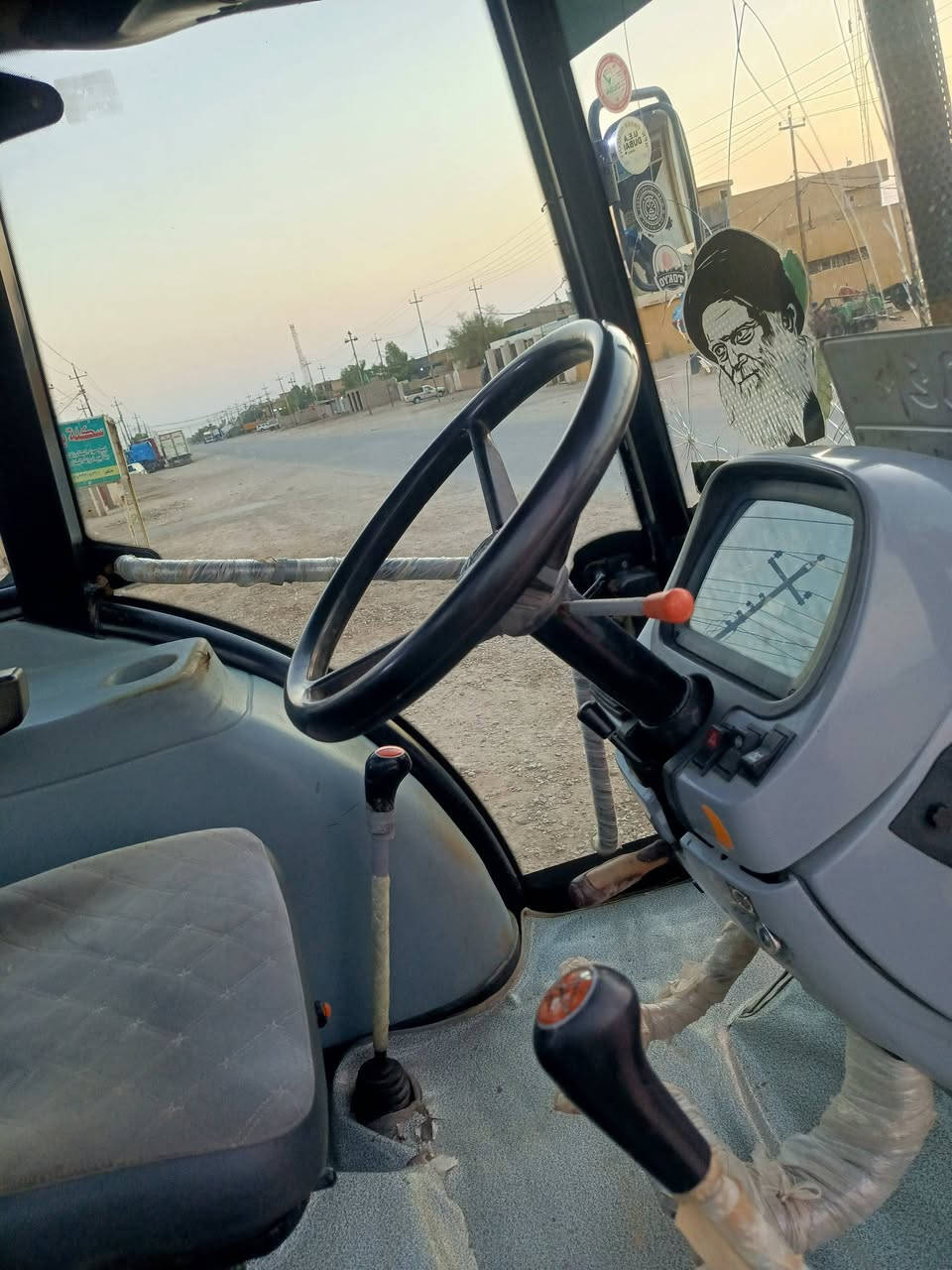 نيوهولند 90 للبيع واسط ناحية شيخ سعد للاستفسار اكثر الاتصال على ‏‪***********‬‏
