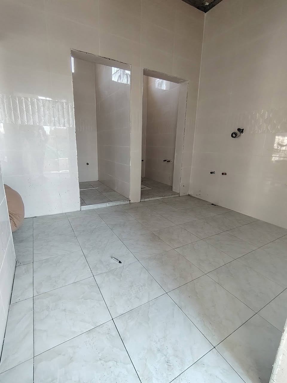 اصطه سرميك متفرق حلين شقل داخل كركوك فقط ***********
