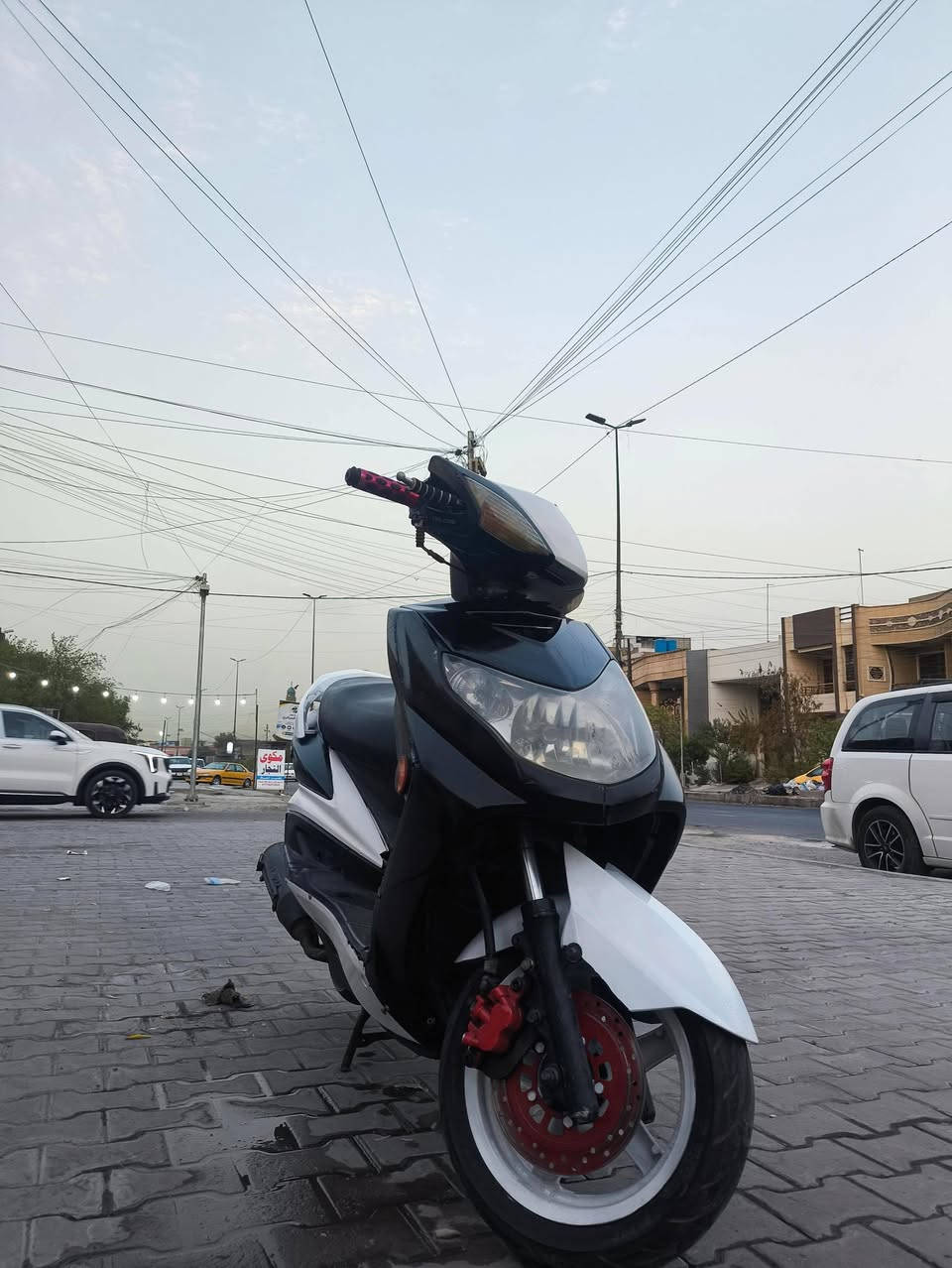 سكنس فحل الدراجه خير من الله مبدل لاستيك ولف بعدهه جديدهه كفراتهه شوفت عينك كهربائيات كلهه شغاله ماناقصهه ايشي البريك الامامي منضومه كامله جاهزه فقط مابيهه دهن الخلفي شغال اي نقص مابيهه غير الكلته الدراجه متعوب عليهه كلش ونضيفه سعر٥٠٠ بيهه مجال مكانهه شعب حي التجار رقم ***********  متواجد فقط واتسابب
