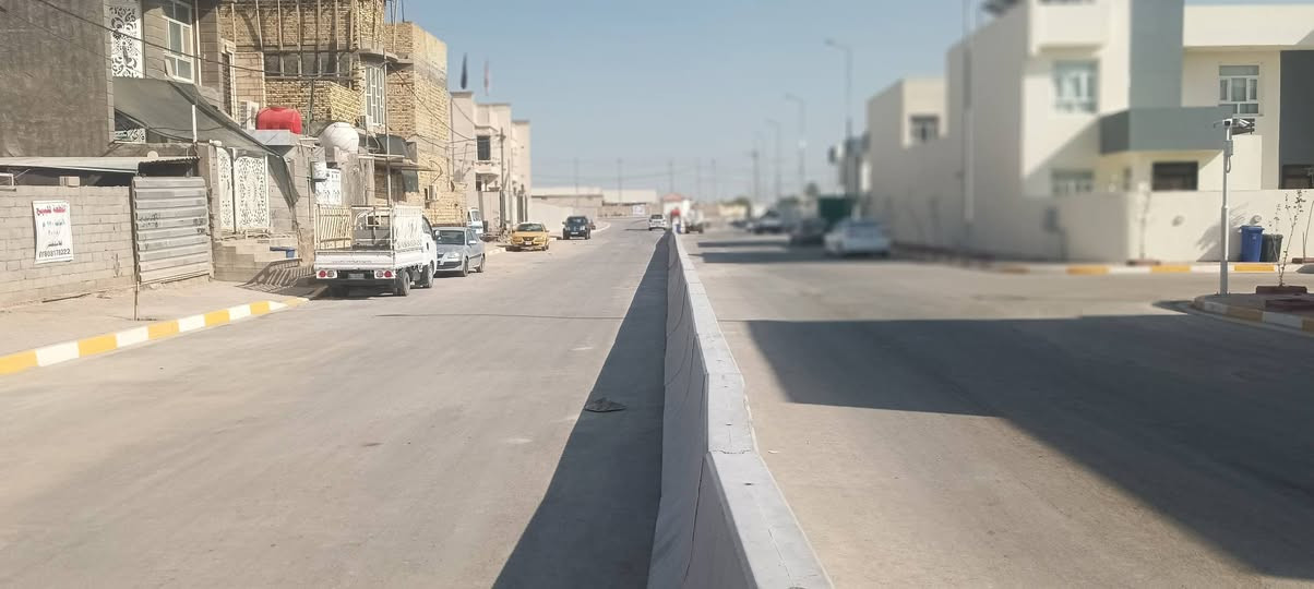 قطعه للبيع طابو صرف المساحه 170م بالسند واقع الحال 185م موقعه مقابل مجمع آشور 2 على طريق ساده البخطه وعرض الشارع 22م كامل خدمات ماء ومجاري وتبليط وكهرباء وتصلح تجاريه على مجمع آشور 2 والاستفسارات على الرقم ***********
