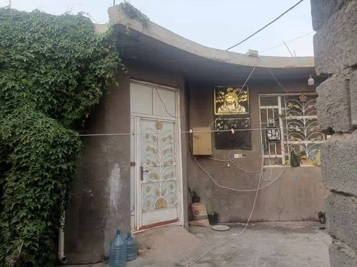 السلام عليكم بيت مساحته 270بل زعفرانيه شارعين سيد هاشم قرار 177 بيت كامل خدمات سعره 80وبي مجال ؟
ملاحظه البيت مشمول بل تطويب 
ستفسار تصل ***********# ***********
