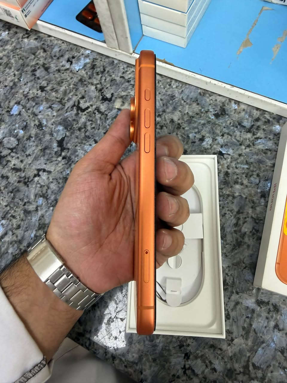 آيفون ١٧ برو ماكس • ٢٥٦ غ.ب. • بطارية ٩٢٪