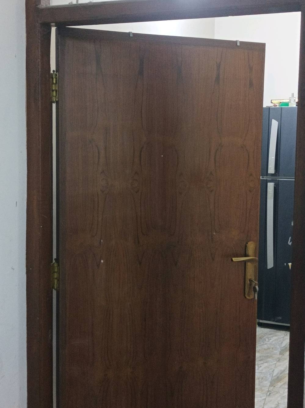 باب مع كيلون قياس190 طول 
90 عرض
مع جرجوبه بسعر 75 الف بغداد الكرخ
غساله ب180