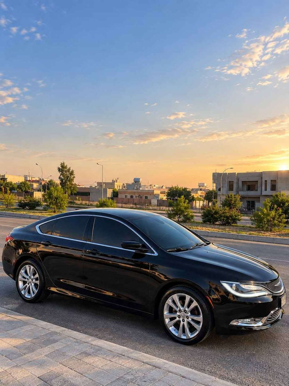 السياره حادثه باب الخلفي جهت السكن امبدل ابلادي وشويه بل دوسه او بل عراق جاملغ السايق تجاري او حافت البنيد صبغ بدون دواخل بدون اي باك  محرك كير مامفتوح شركه  صردر امامي خلفي  تخم تاير جديد السياره بدون مصرف بسمنه  سنويه او هزه جدد  بطاقت بانزين بيه مكاني كركوك  *********** كركوك, العراق
