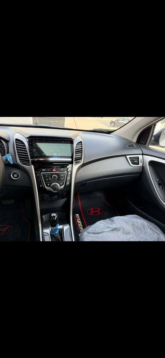 للبيع: هيونداي إلنترا GT موديل 2016 (وارد أمريكي)
المحرك والكير: 2000 GDI، أوتوماتيك.
​الرقم: أربيل.
​المواصفات: بانوراما، شاشة أندرويد، ويل كب 17، كشافات، تحكم ستيرن، تبريد ممتاز.
​الضرر: جاملغ وبنيد مبدلات، بدون دواخل (الشاصي سليم).
​المكان: الموصل - حي فلسطين.
​السعر: 100 ورقة (10,000$).
​للتواصل: ***********
