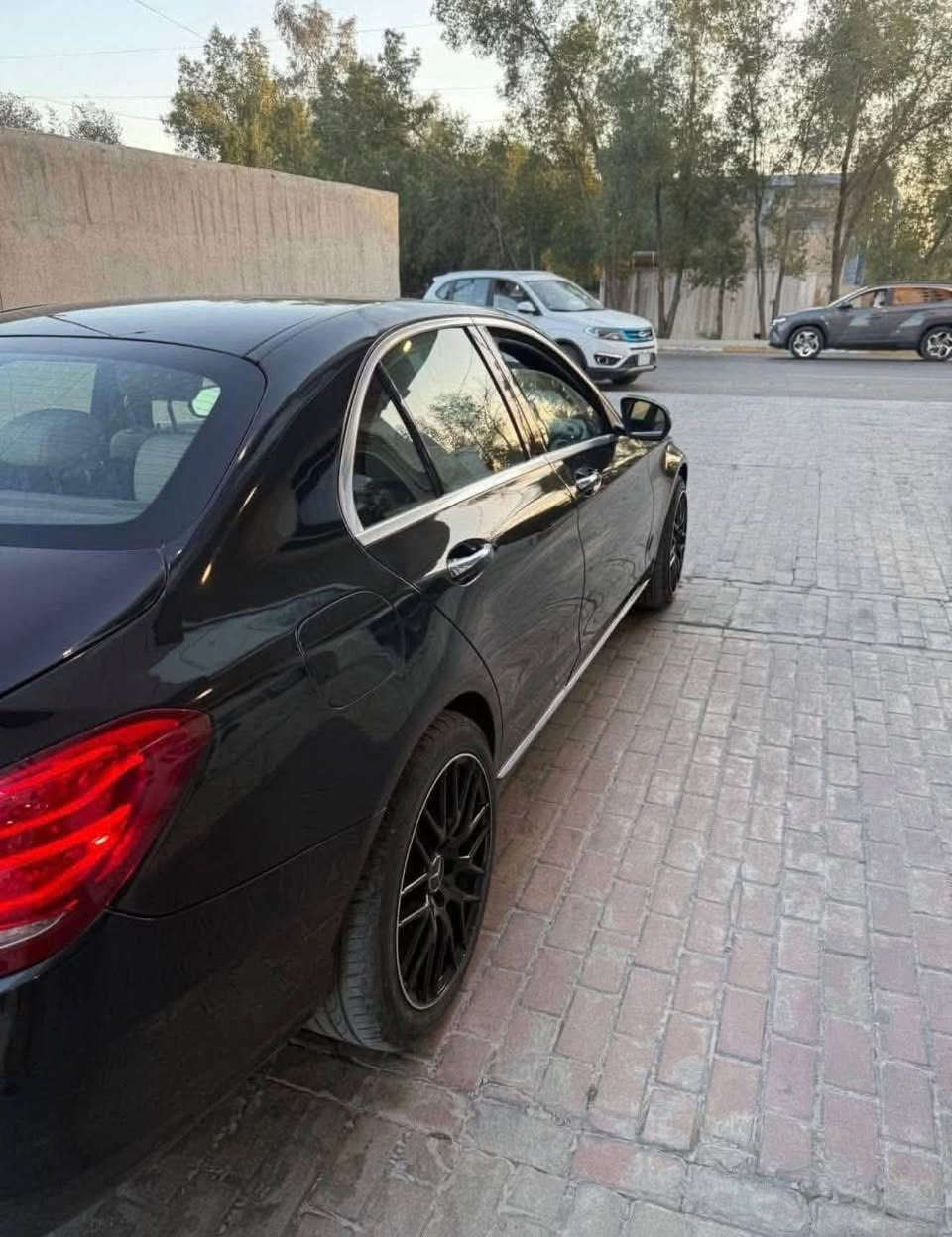 السلام عليكم
C300

2018

ماشية ٨٢ الف ميل

لايتات جدد

تايرات جدد

باتري جديد

سونار موجود

رقم بغداد

4matic

العنوان: بغداد زيونة

اعتذر عن المراوس

م/ السجج مال بانوراما تحتاج تبديل

١٧٠$

***********
