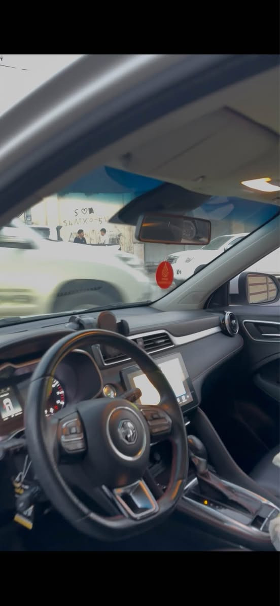 Mg Zs 
موديل 2020
امجي جيب سياره گه له ك لاوه سياره فول فوله 
ب تني 52 هزارا يا چوي 
به صمه 
پاموراما
شاشه 
كاميره
هند….
سياره به س ته عديلك يا تيدا 
سيا ره بي صبخو ده عمه 
سعر 100$ وً مجال
غرامهً 3$ دئ ژي سعرئ كوژن
***********
هه كو تو موشته ري ته له فوني بكه زاخو, دهوك
