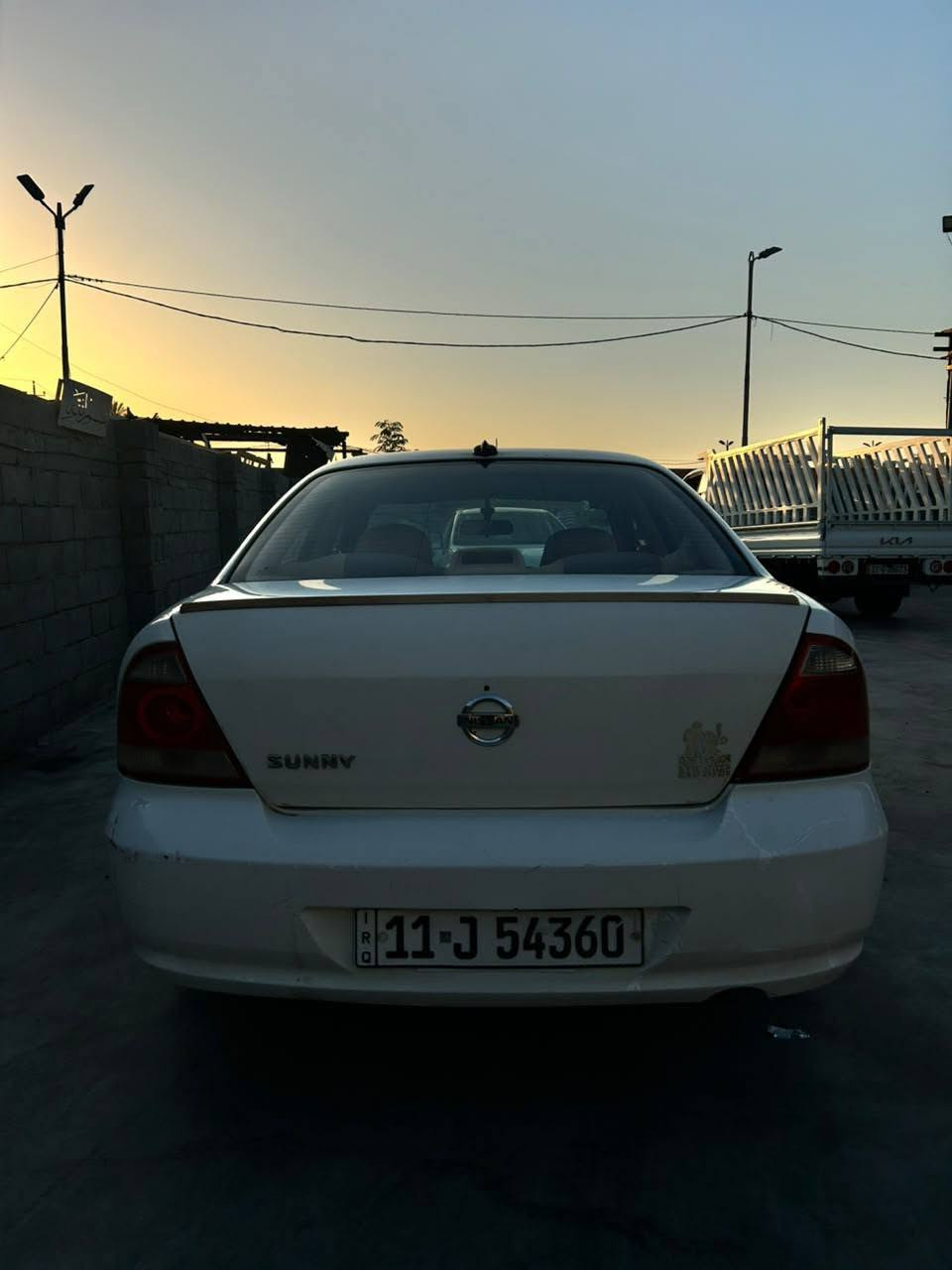السلام عليكم 
نيسان سني 2009
ب أسمي سياره سنوية لل2028
گير محرك كفاله
تبريد شغال
كهربائيات كله جديدة
سنتر لوك سيارة 
سعرها 75 بيها مجال 
العنوان الصقلاوية 
رقم:***********
