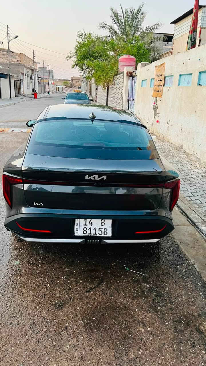 سلام عليكم K4 2025 لون رمادي شهداء بصره (وكاله عامه) ماشيه 43 الف k حادثها جاملق امامي مبدل مصبوغ ربع البنيد مصبوغ وبيها كلير فقط من امريكا باب وجاملق خلفي مكاني البصره السعر 152 وبيها مجال ***********
