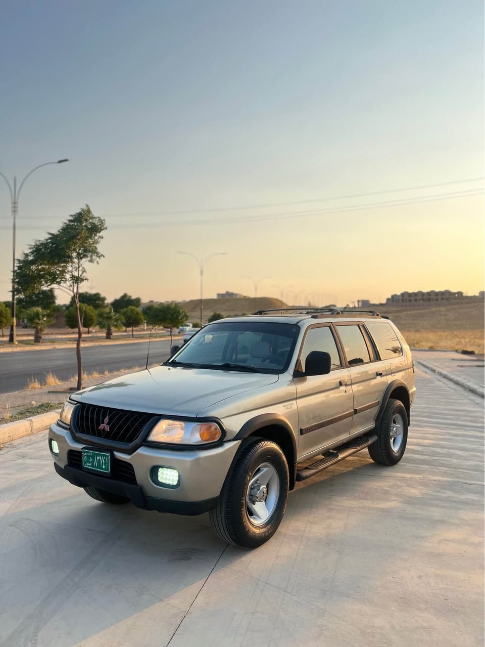سلام عليكم _سيارة موسيبوشي مونتيرو  موديل 2000 فول موصفات سيارة سته 6 سلندر كير و محرك جديد ب شرط سيارة بيها كم قطعة بخ بدون حادث اربع تايرات جدد كهربائيات كلها شغال كشنات جلد سيارة مابي مصرف الف دينار  اخوان سيارة صارلها ٩ سنوات يمنه ترايك لل بصره عل تبريد  رقم فحص نينوى شرعي موجود حالين مسافر بس يرجع شرط تحويل 
سعر السيارة/47$ بيها مجال بسيط
عنوان سيارة/ قظاء عقرة_ قريب عن موصل
رقم كورك/*********** موجود واتساب
رقم اسييا/ *********** اكر, نينوى
