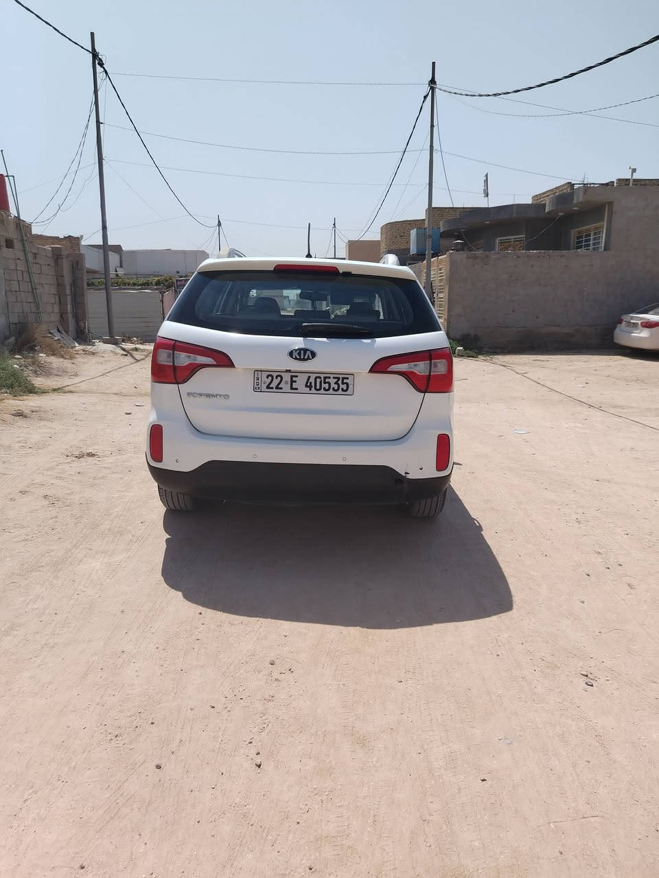 سورنتوا ٢٠١٤ خليجي 
مكفوله كفاله عامه فقط اقل الشير بالباب خلف السايق مسويه بارد 
حساس خلفي
كاميرا خلفي
ثلاث قطع تبريد
كشن كهربائي
السياره ماشيه ٢٨٢
مكينة وكير خير من الله
 السعر ١٦٥ وبيه مجال
دكتور احسان
***********
