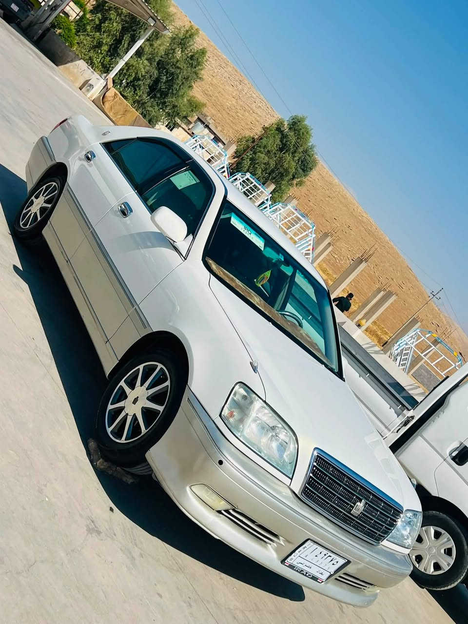 ئاڵو گۆڕ نەکەم بە هیج 
زانیاری تەواو بخوێنۆ ڕەحمەتت لي
مەلیکە ٢٠٠٣موس موس موس کۆدی هەیە مەکیینە بجوک یان d4بجوک بەشەرتی هەزار فیتەر ٢دوگمە پەردە  داشبڵی زۆر جوانە دەبڵ شاشە کاميراو شاشە ئایپاتی بۆ دانراوە کامل سیستەمی مکەبەرەی گۆڕاوەسەیارەکە نمونەو جوانە بی مەسروف جوار تایە و ویلی سفری لە ژێرە رۆنی گێڕو مەکینە گۆڕاوە برێکی بەسراوە سوکانی زۆر تایبەتە تەقەو ڕەقەی نییە تەبریدی سارد و گەرم بەشەرت کارەبای جاک کراوە سویج کۆنتڕۆڵ هتر سەیارە زۆر تازەیە و مەزبوت جالو جۆڵی نییە سەیارەکە موسە بێجگە جێ موس ٣پارجەو ژێر دەرگایەکی بۆیاخی ئەوروپایە بی ناو گرتن سعری فرۆشتنی ٥٠گەڵا زۆر زۆر زۆر کەم مەجالی هەیە تەنها برایانە مەجالی هەیە لە سەیسادقم موشتەریت وەرە سەیری ماڵەکە بکە فاحسی بکە لەسەر تا خوار زم کۆڕەک فایبەر واتس ئەبی لەسەرە ***********
***********لەگەل ڕێزم 🖤🧿❤️

