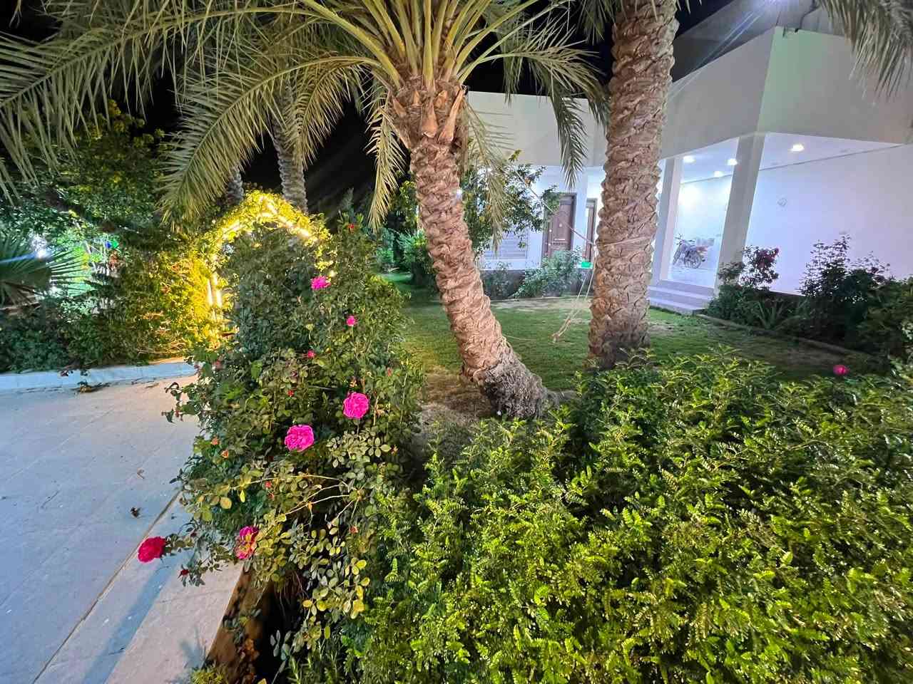 دار للبيع طابو زراعي سند 25 مداور ثاني يوم مساحت البيت 180 مساحت القطعه 300 بصف الدار قطّعه المساحه 300  المساحه الكليه 600 الشارع طابو صرف عرض الشارع 10 متر الدار يحتوي علا غرف ثنين المكان الحمزه الغربي حي بابل قرب التبليط الجديد بصف￼￼ ￼ السايلو مقابيل معرض كرار سعد ملغيط للاستفسار التصال *********** ￼￼
