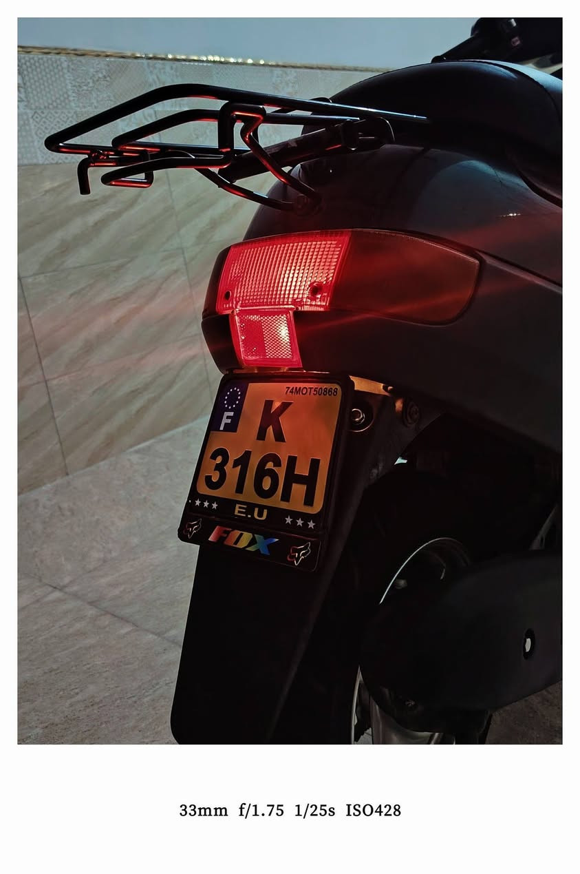 السلام عليكم للبيع دراجه بطه ياماها 1999دراجه برغي مامفتوح بيها شرط حاويه سلف هندر كهربايات كلها شغاله عداد سرعه طوافه بانزي كله شغال العنوان كربلاء للأستفسار اتصل على الرقم ***********
