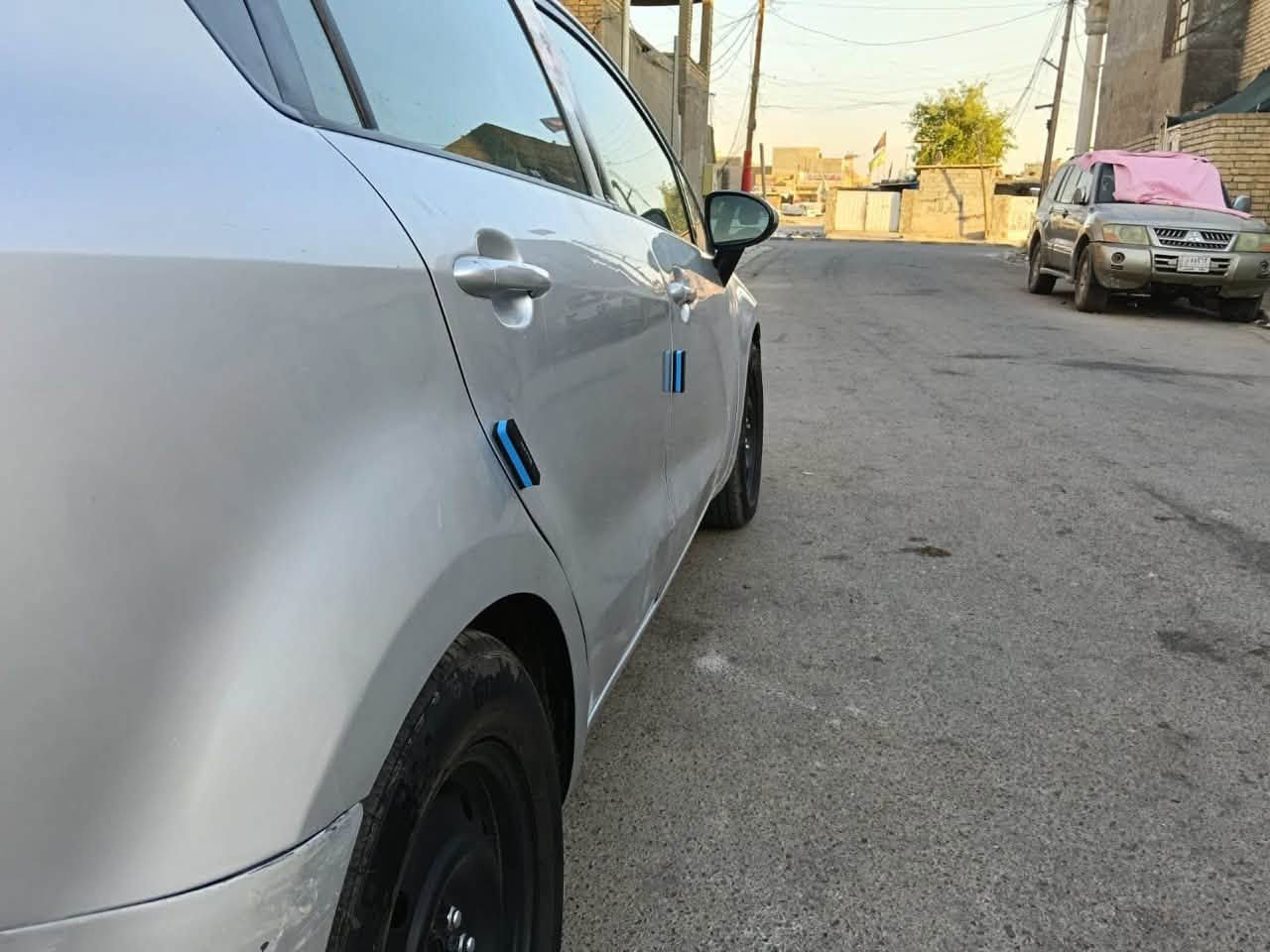 كيا ريو مديل 14وارد امريكي مكينه  1600 ماشيه 120الف
حادثه جاملغ خلفي بدون دواخل 
1صدر خلفي امامي جديد
2تخم تاير حديد 
3تبريد ثلج 
رقم بغداد بسمي تحويل ثاني يوم
سياره حلوه وجاهزه على اخر حبتيه
مكان السياره بغداد
السعر84وبيه مجال
***********
