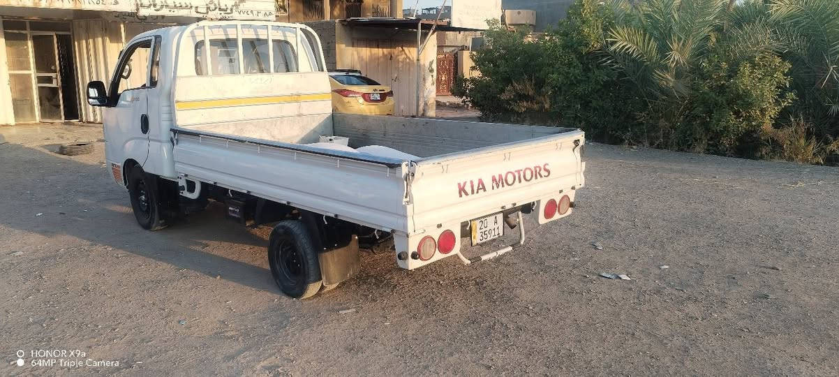 ٢٠١٤ سنويه ل ٢٨ تحويل مباشر سياره بلاديه فقط باب سايق مصبوغ سياره جاهزه من جميع نواحي سعر ٩٠ مكاني ديالئ ***********
