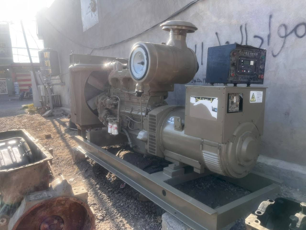 السلام عليكم 
مولد كمنز للبيع 
حجم 5.5
انجكتر زيتي
425 kv
كساره باركر
8جاكوج
حالة ممتازه
العنوان ديالى جلولاء
 للاستفسار  الاتصال ع الرقم 
***********
غير متواجد ع الخاص

