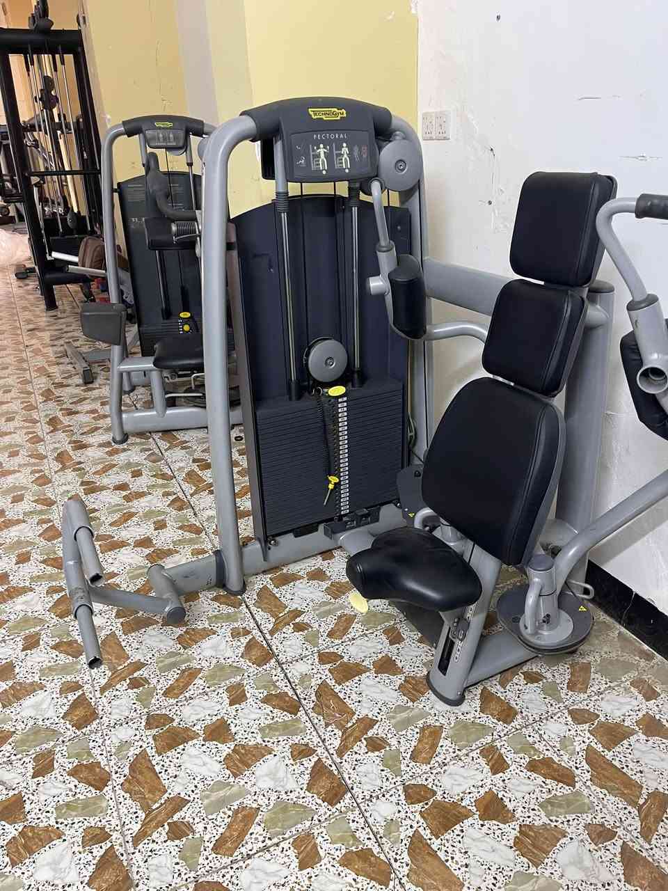 اجهزه تكنو جم حاويه اصلي
السعر مناسب 
*********** وتساب
