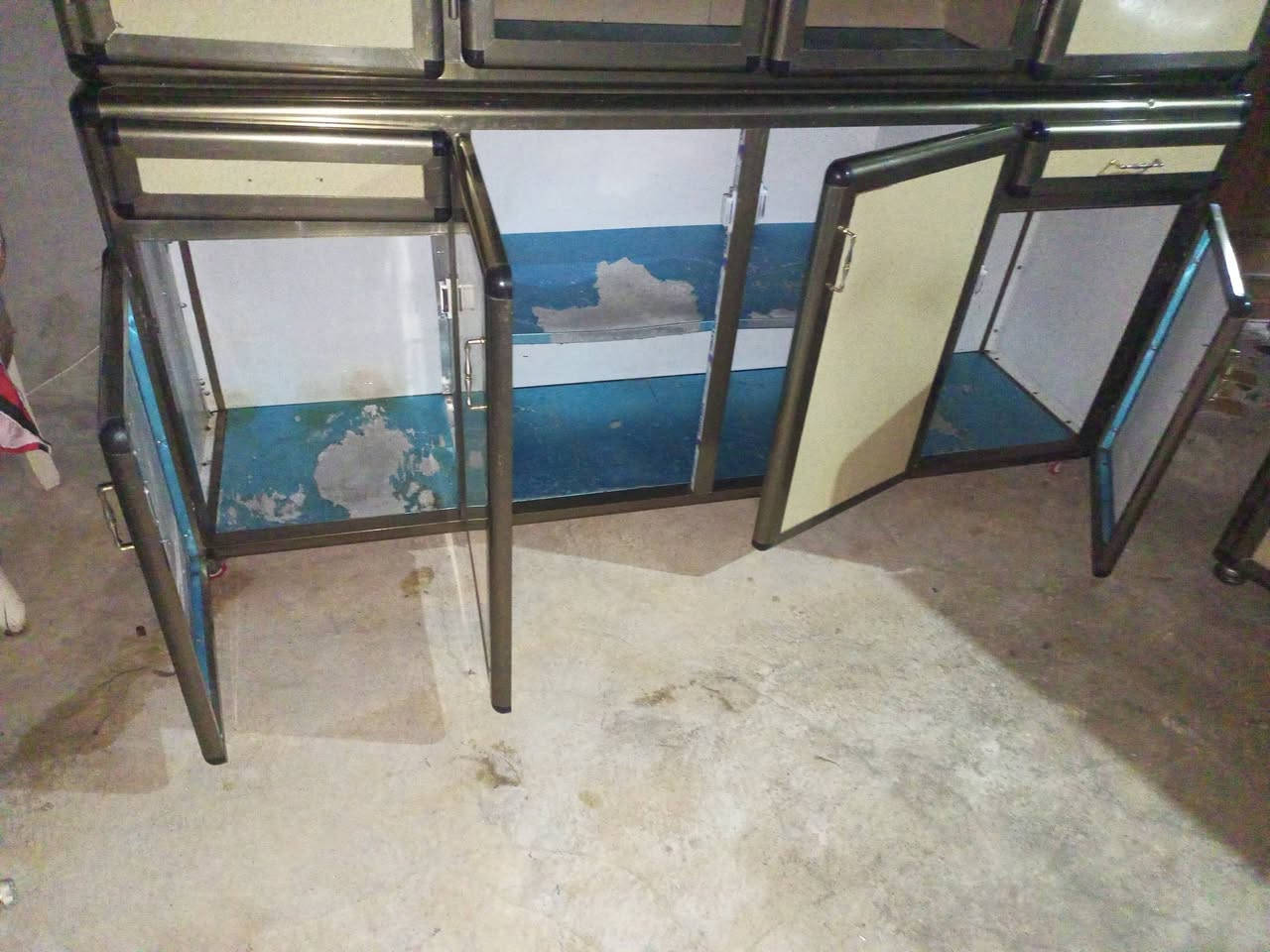 كونتر انمنيوم اي تفصال مترين 3قطع اي عيب مابي***********
