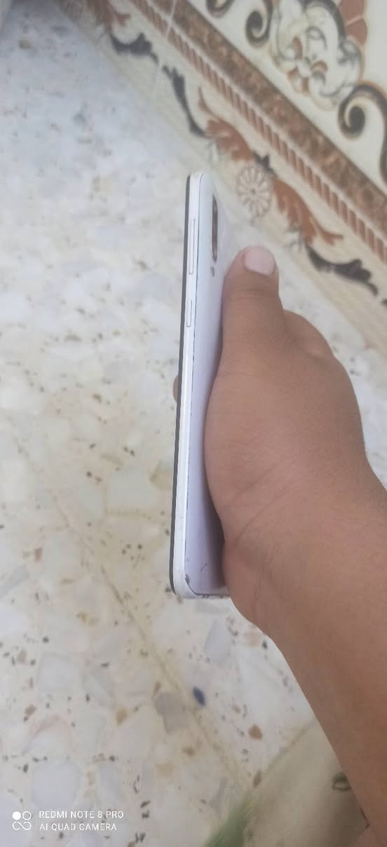 اي 30 اس • ذاكرة 128 • شاشة اصلية