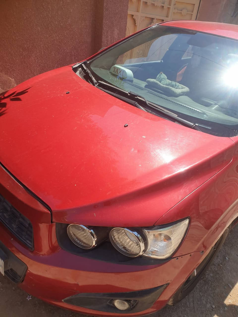 سونك ٢٠١٢ سياره نضيفه لون موضح بل صوره تخم تاير  شخط باب السايق مصبوغه  علا كد الشخط  حلوه للبيع ٥٥ وبيه مجال بصيط رقم انكليزي تلفون***********
