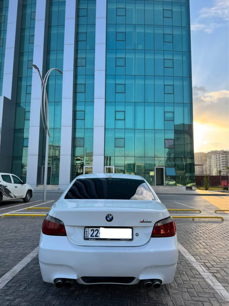 BMW E60 2008
مۆدیل ٢٠٠٨ ٥٣٠ نۆزل کورت بێ سبوغ پێش و پشتی کامل کرایتە ئێم ویلی ئێمە فول مواسەفاتە ناو زەردە سلایتە گێر مەکینە ئەکسل تەبرید بەشەرت لەسەر دەقی شەریکەی مایتەوە هەموو شتی نوێیە هەمووی لەسەر دەقی بیلادیە 
سعر ١٣٣ وەرەقە و مەجالەکی برایانە
گۆرینەوە دەکەم بە شتێک بە دلم بێت 
شوێن هەولێر 
ژمارە مۆبایل *********** أربيل, العراق
