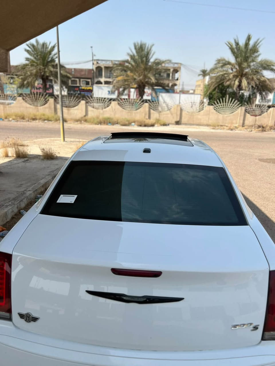 سلام عليكم شباب اوبامه البيع السياره جديده مديل 15 بدون حادث بيهه فقط بارد بل جاملغ إلمامي وهاي بل باب وره السايق صدر امامي خلفي جديد رقم دهوك مكان السياره بل شعله *********** السعر 215 وبيهه مجال
